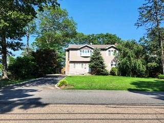 Babylon, NY 11702,353 Litchfield AVE