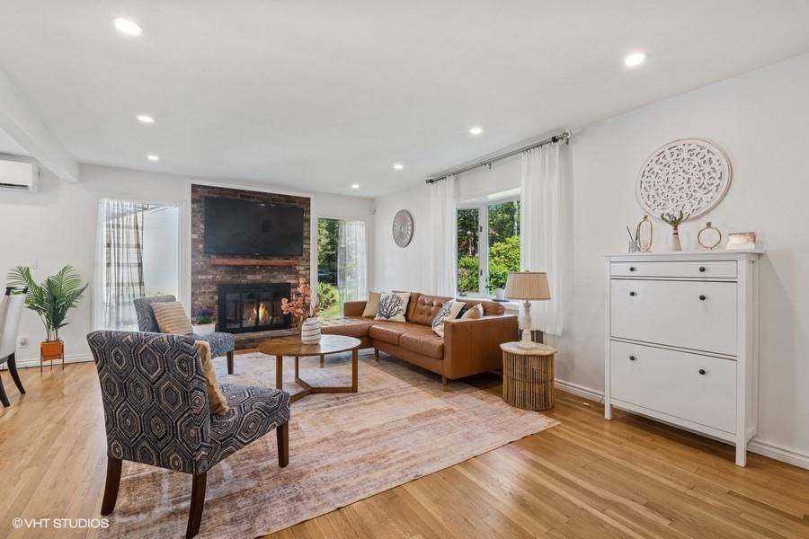 Huntington Station, NY 11746,10 Colorado PL