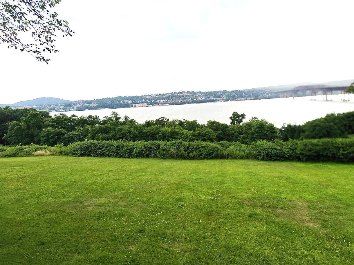 Beacon, NY 12508,12 Monell PL
