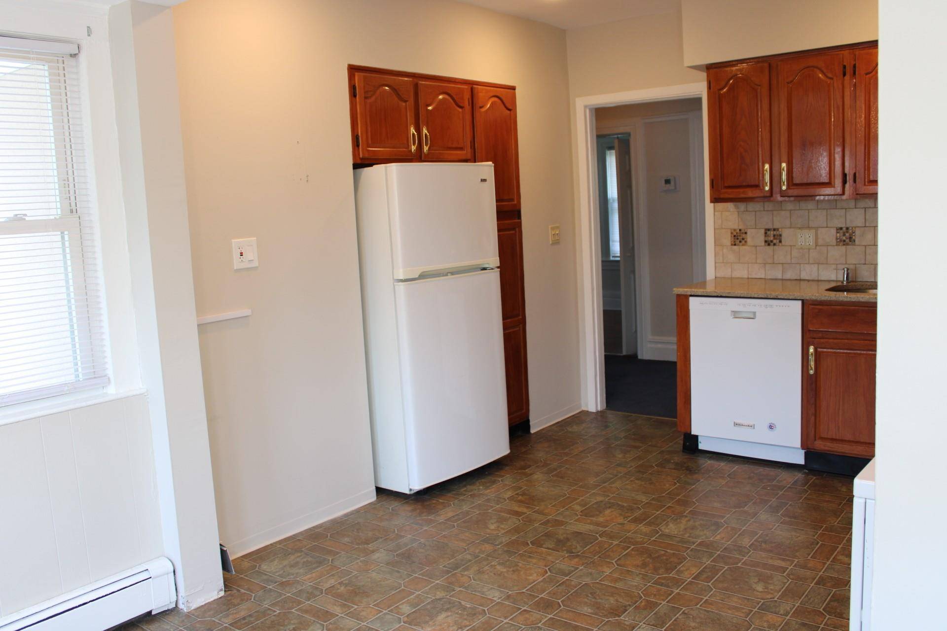 New Hyde Park, NY 11040,614 5th AVE #2