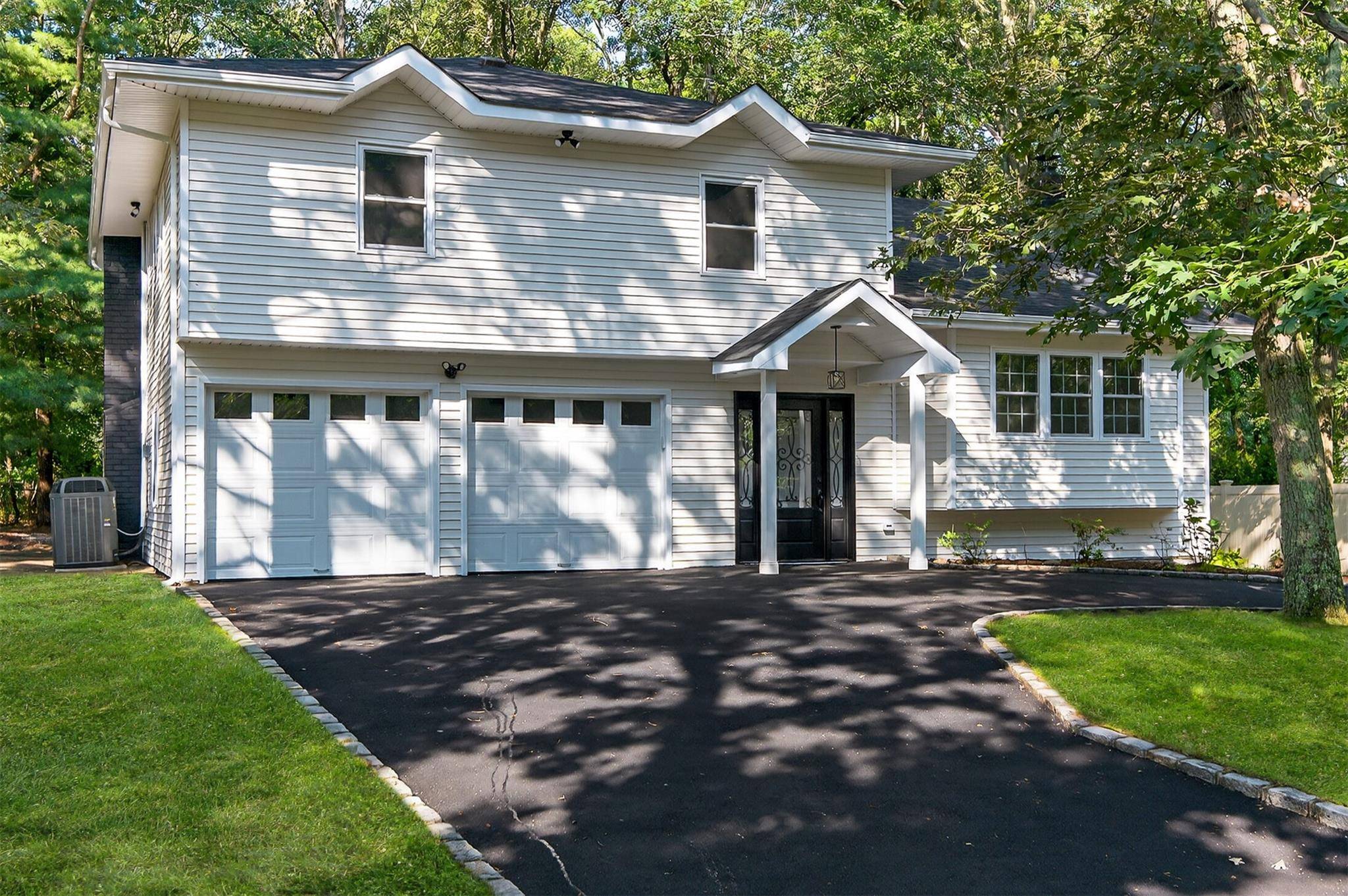 2 Bridge Branch RD, Smithtown, NY 11787