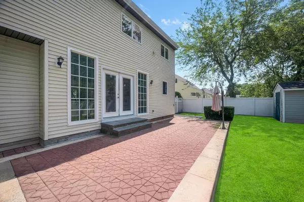 Centereach, NY 11720,32 Clarkson RD