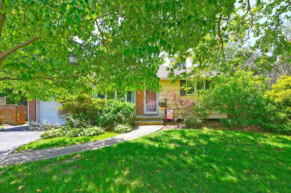 Greenlawn, NY 11740,10 Emily CT