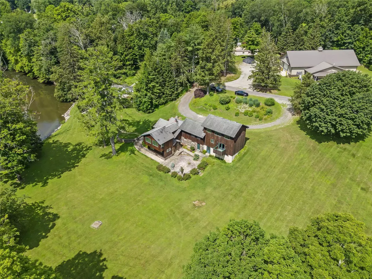 Dover Plains, NY 12522,10 May Knoll
