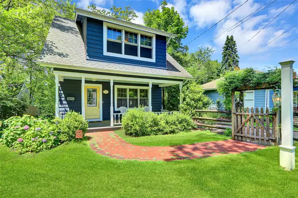 Northport, NY 11768,113 Scudder PL