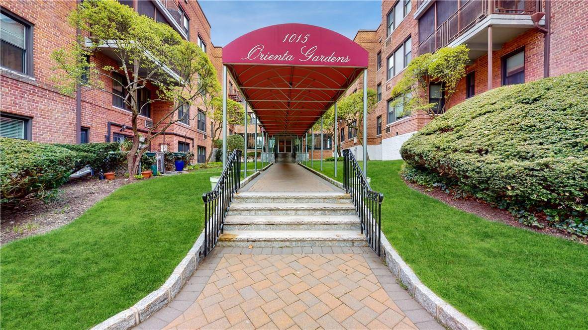 Mamaroneck, NY 10543,1015 Old Post RD #3N