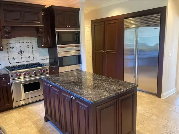 Manorville, NY 11949,9 Silas Woods RD