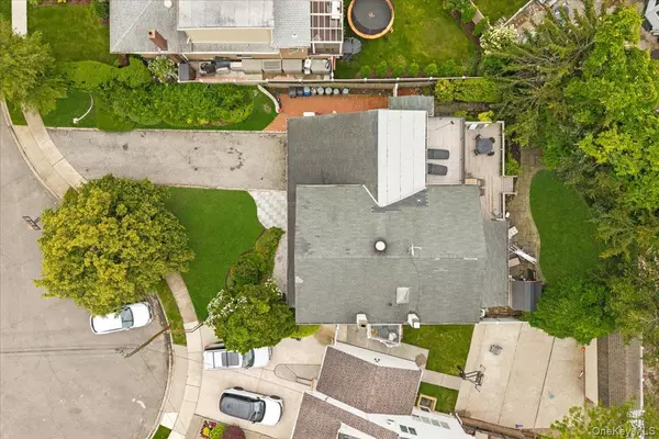 Woodmere, NY 11598,1127 Fordham LN