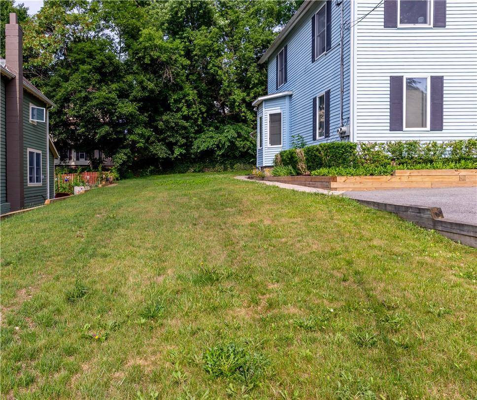 Pawling, NY 12564,108 Charles Colman BLVD #1