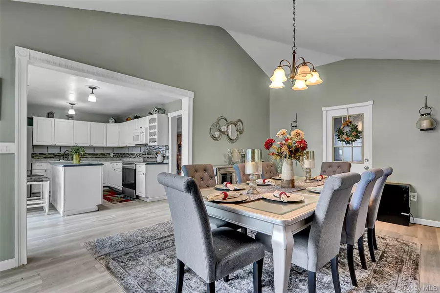 33 Breston DR, Shirley, NY 11967