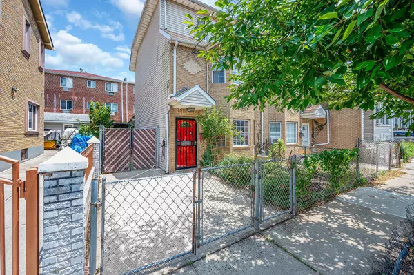 Kew Gardens, NY 11415,8439 130th ST