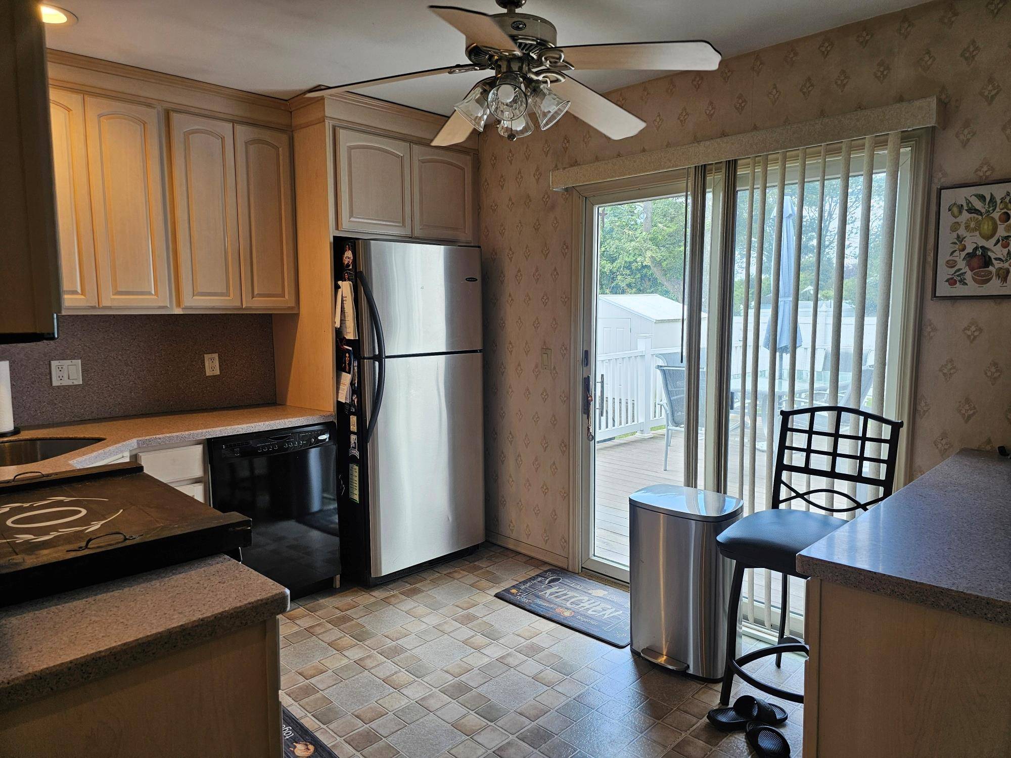 West Islip, NY 11795,155 Reynolds RD