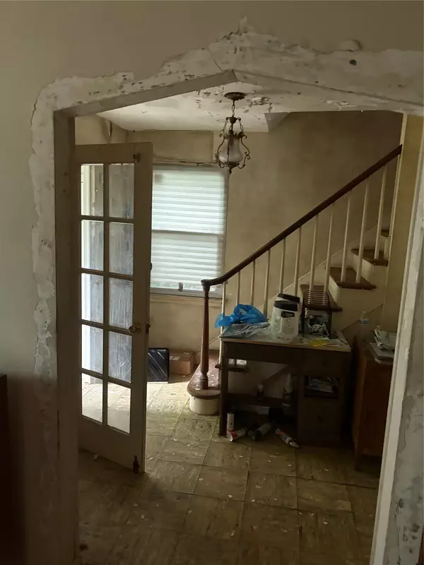 Bronx, NY 10471,425 W 256th ST