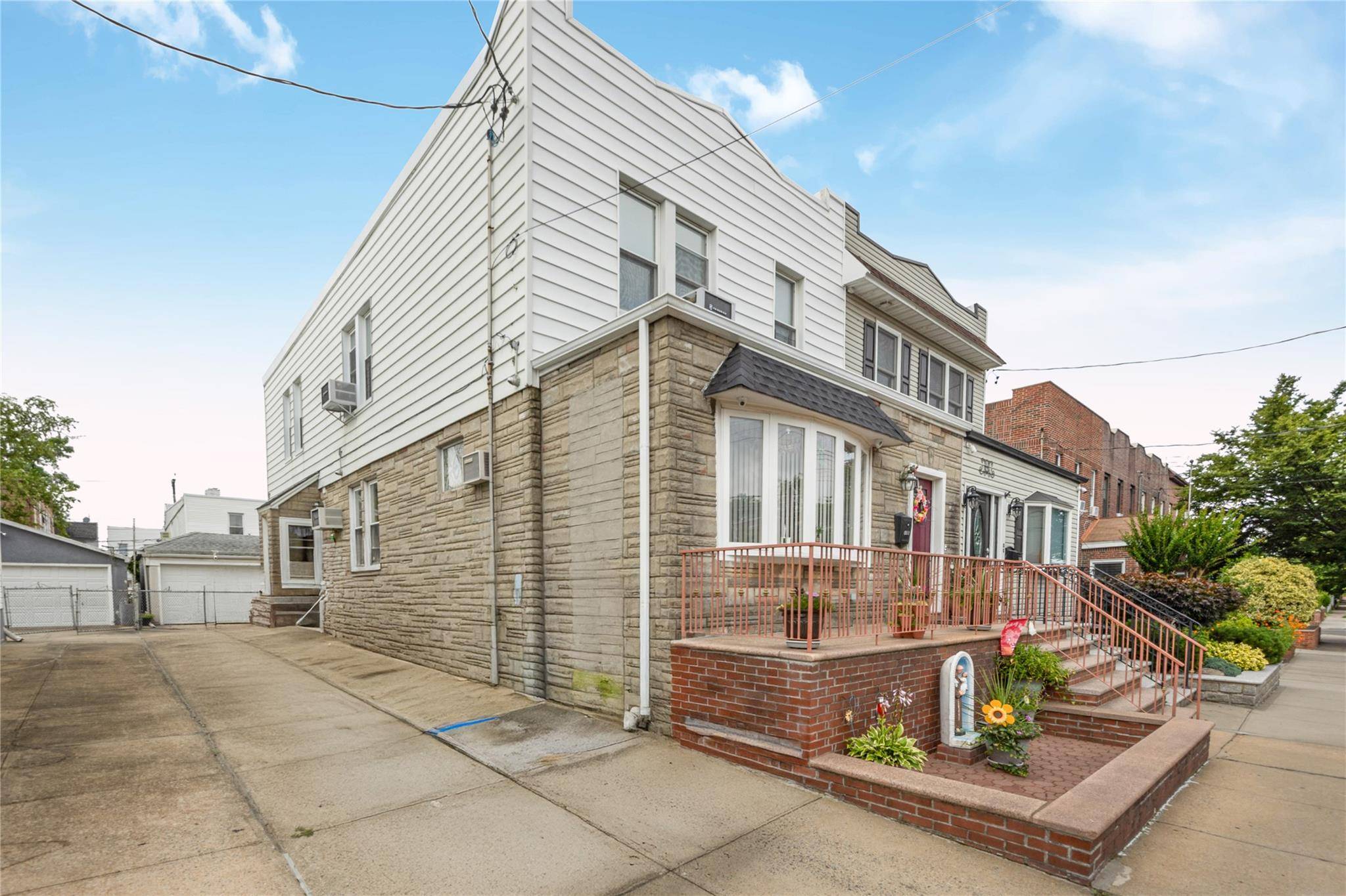 Middle Village, NY 11379,6616 75th ST
