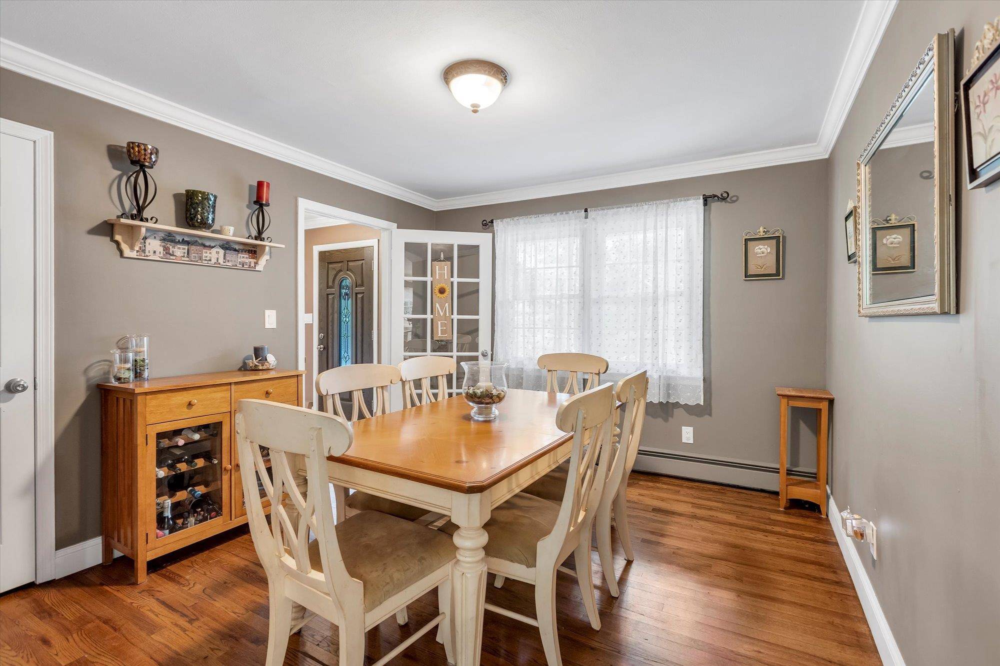 Huntington Station, NY 11746,31A Nevinwood PL