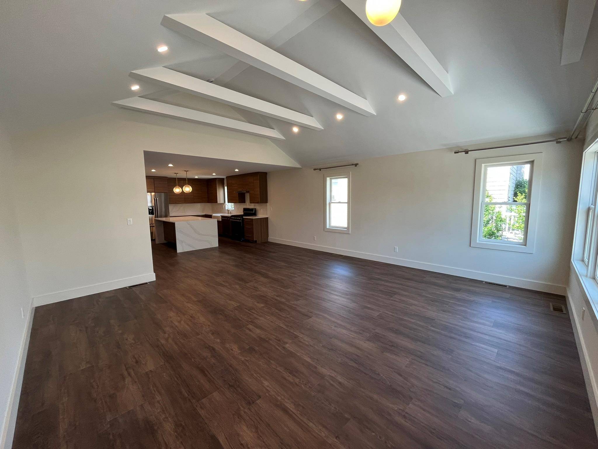 Long Beach, NY 11561,562 E Market ST