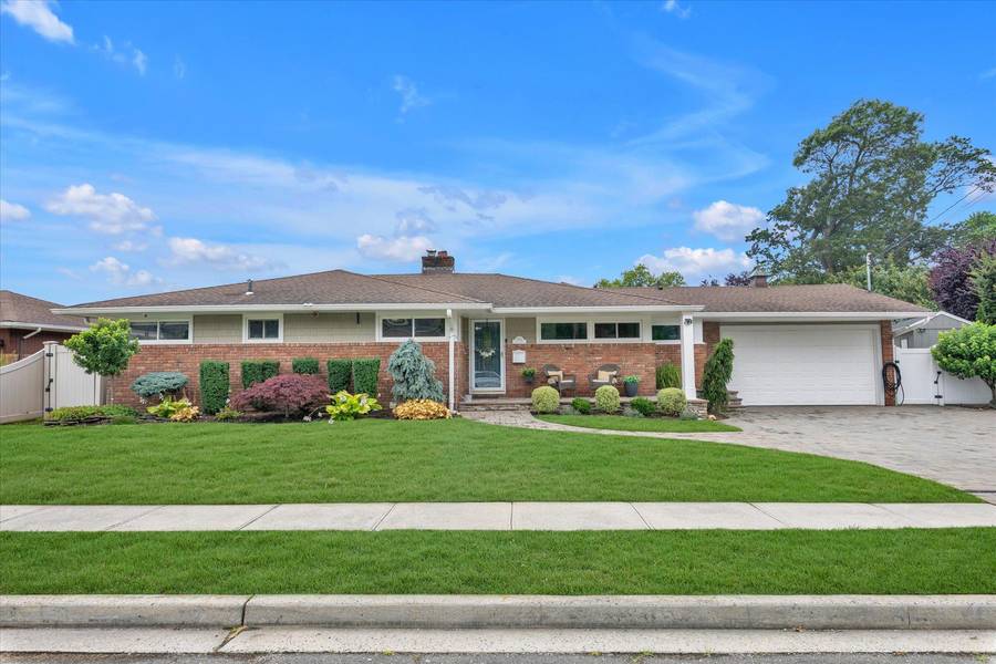 2854 Lenox RD, Oceanside, NY 11572