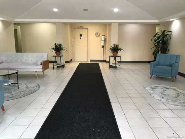 Long Beach, NY 11561,855 E. Broadway #2D1