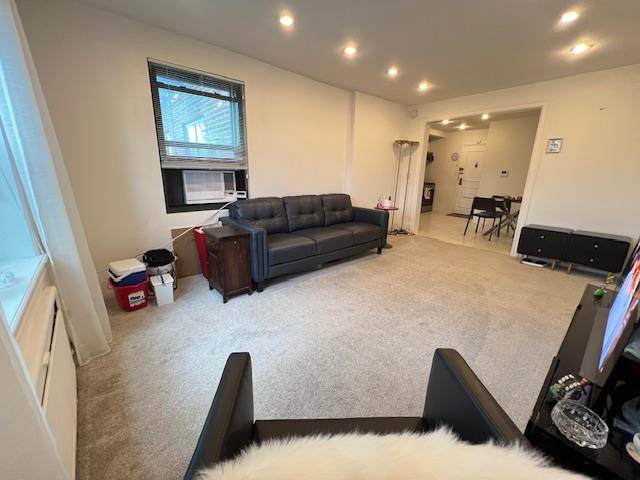 Bayside, NY 11364,73-03 Bell BLVD #5M