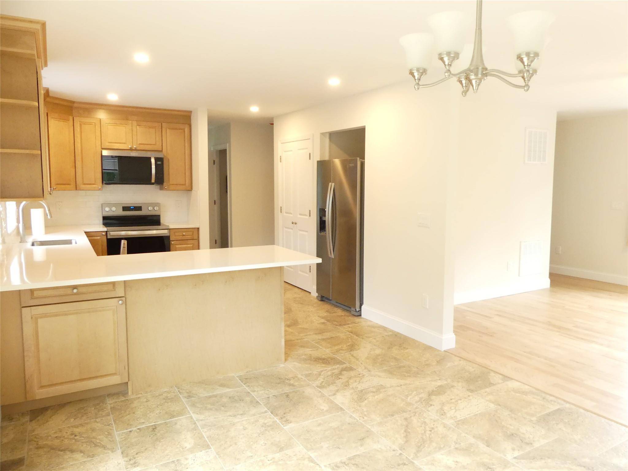 Yorktown Heights, NY 10598,7 Crest DR