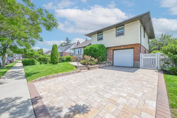 652 Shady ST, Hempstead, NY 11550