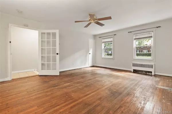 Irvington, NY 10533,120 N Broadway #18B