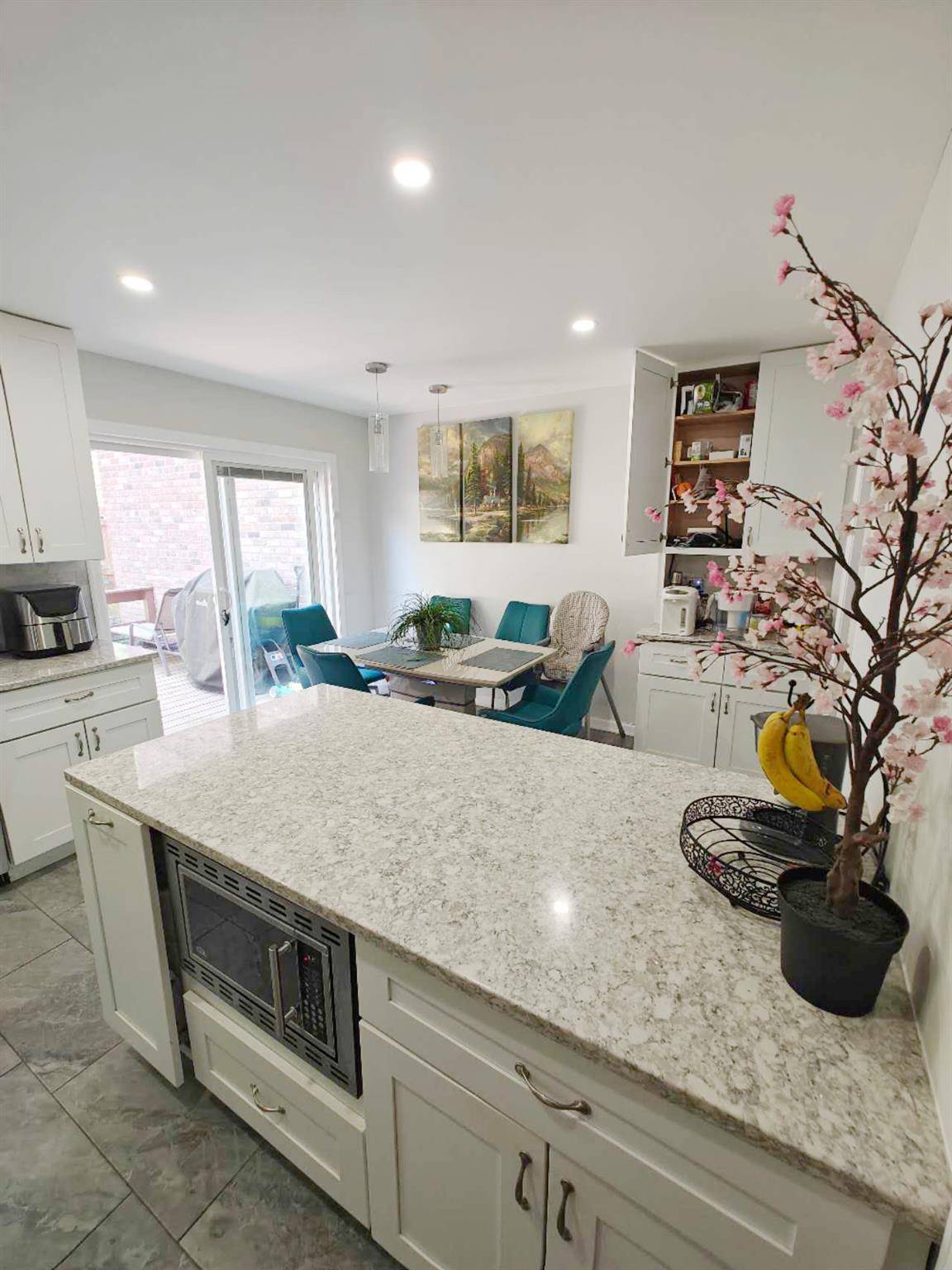 Little Neck, NY 11362,6617 Douglaston Pkwy