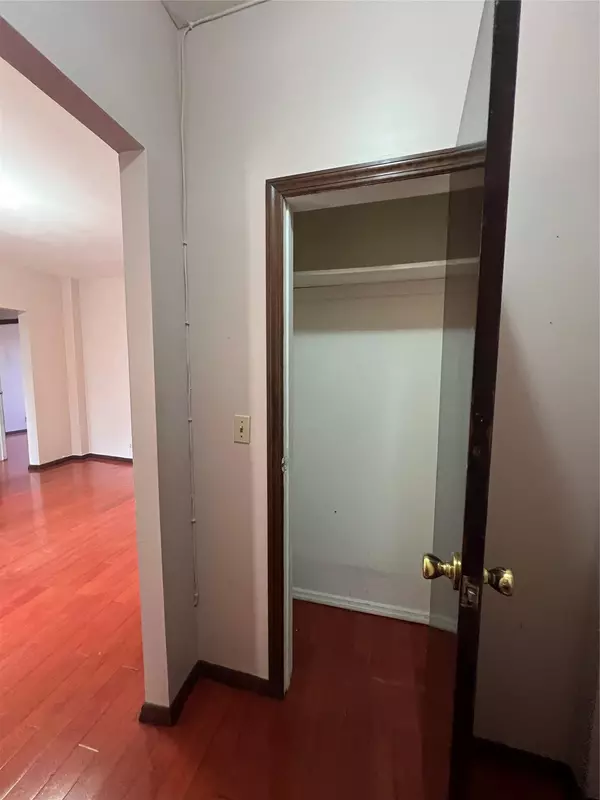 Woodside, NY 11377,38-05 65th Street #2F
