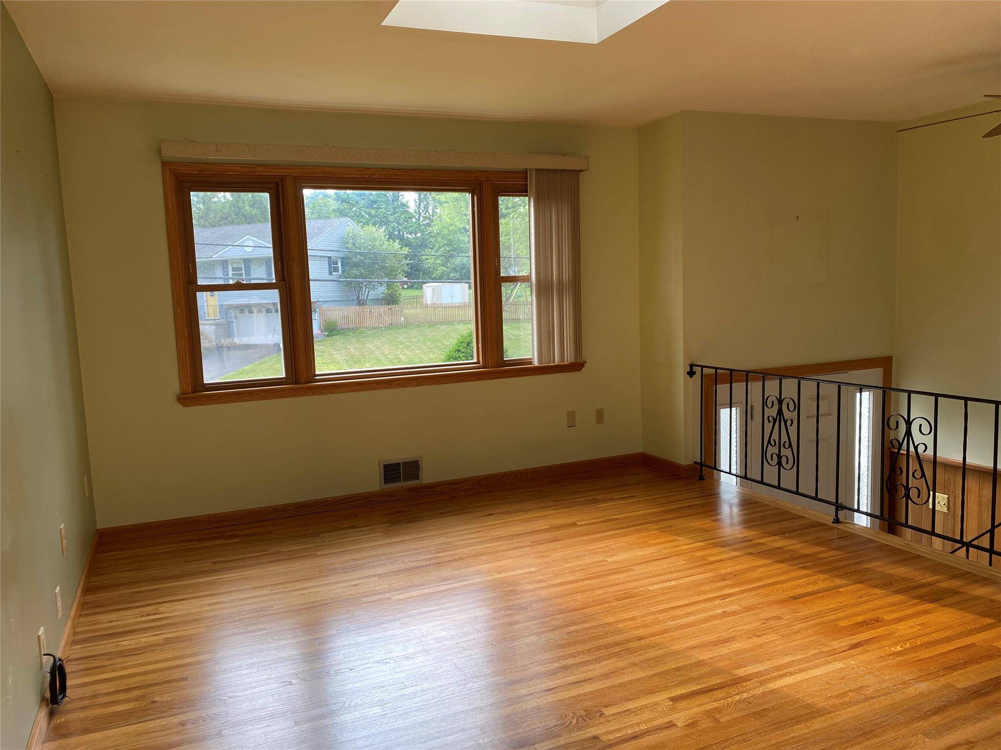 Warwick, NY 10990,14 Shepard RD
