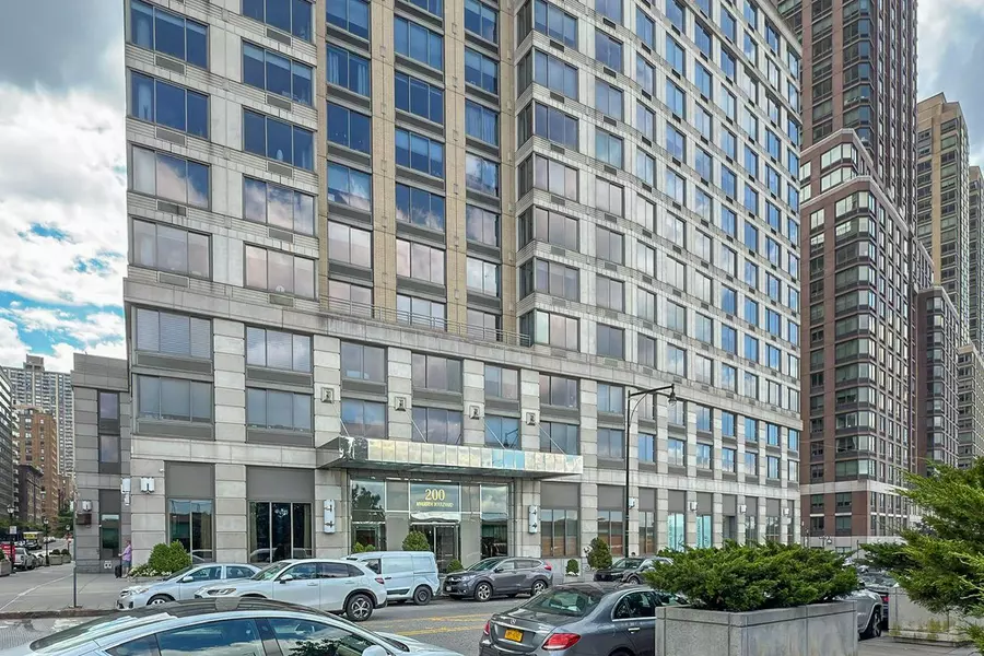 200 Riverside BLVD #10C, New York (manhattan), NY 10069