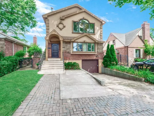 Fresh Meadows, NY 11365,165-05 67th AVE