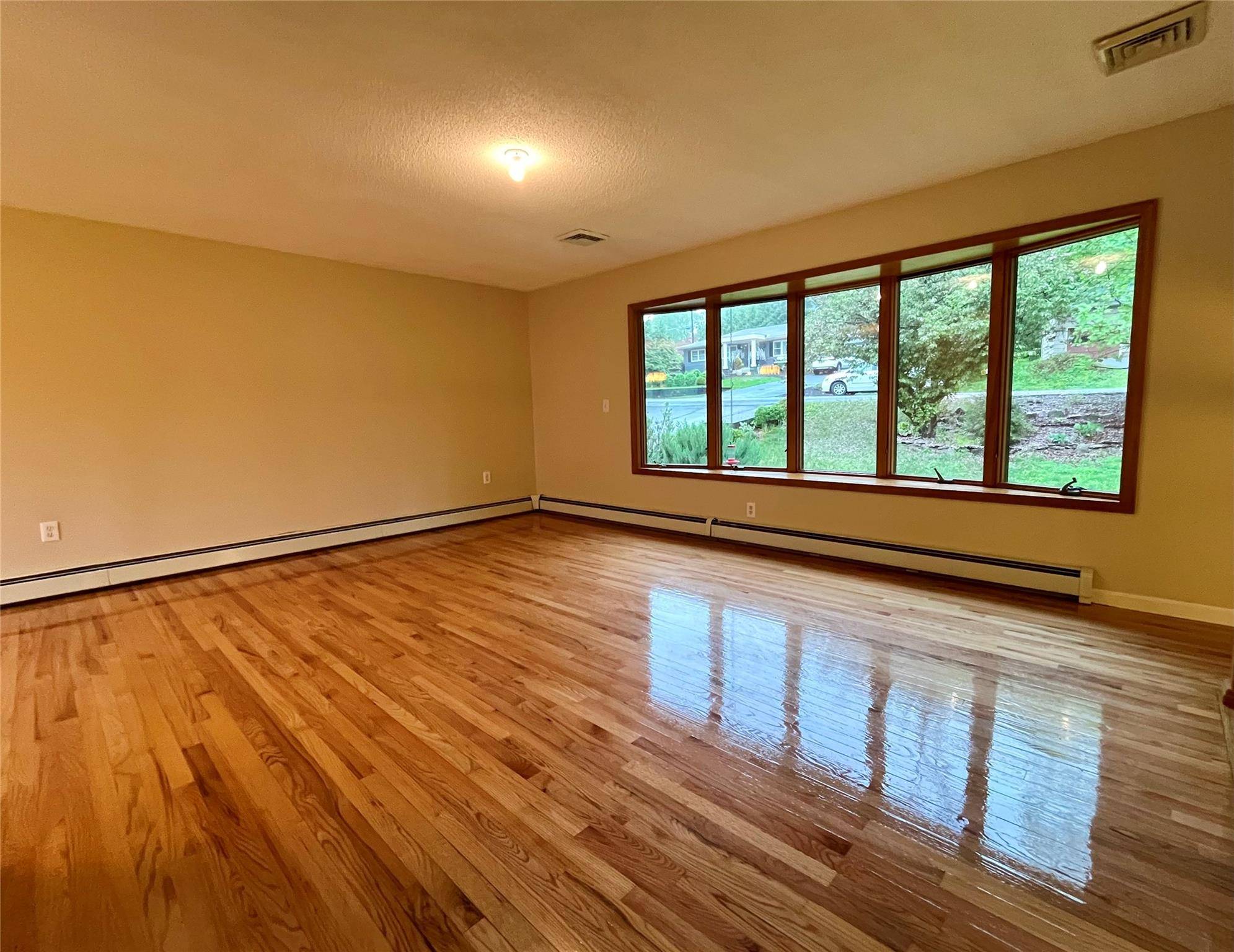 Middletown, NY 10941,51 Pine CT