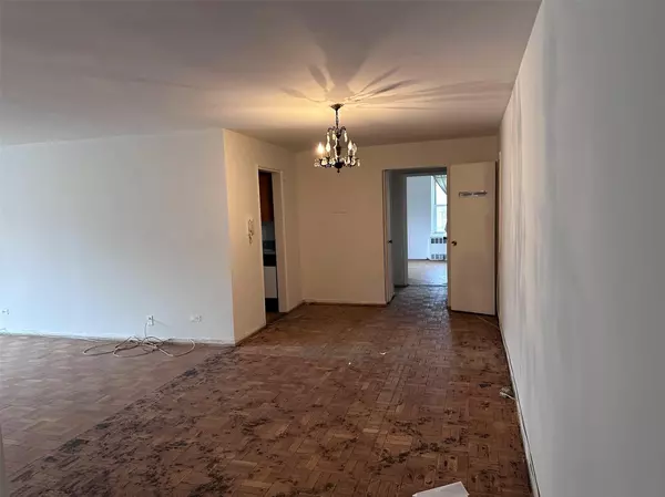 Bayside, NY 11360,210-15 23rd AVE #1J