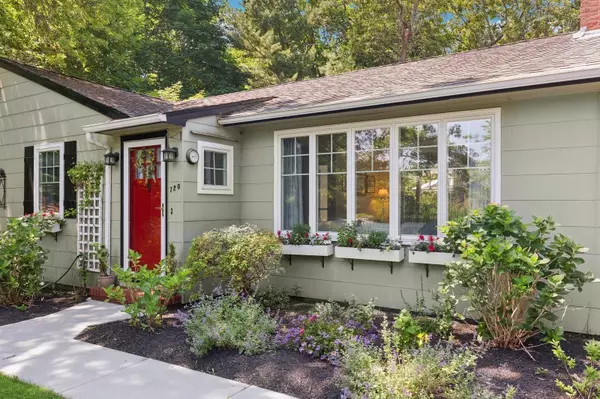 Southold, NY 11971,720 Mechanic ST