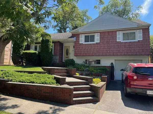 Little Neck, NY 11362,24914 Cambria Ave AVE