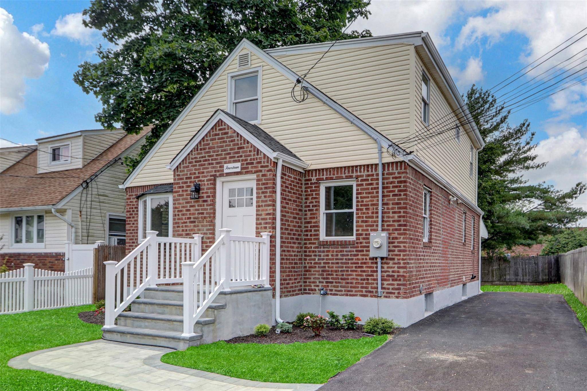 Elmont, NY 11003,14 Emporia AVE