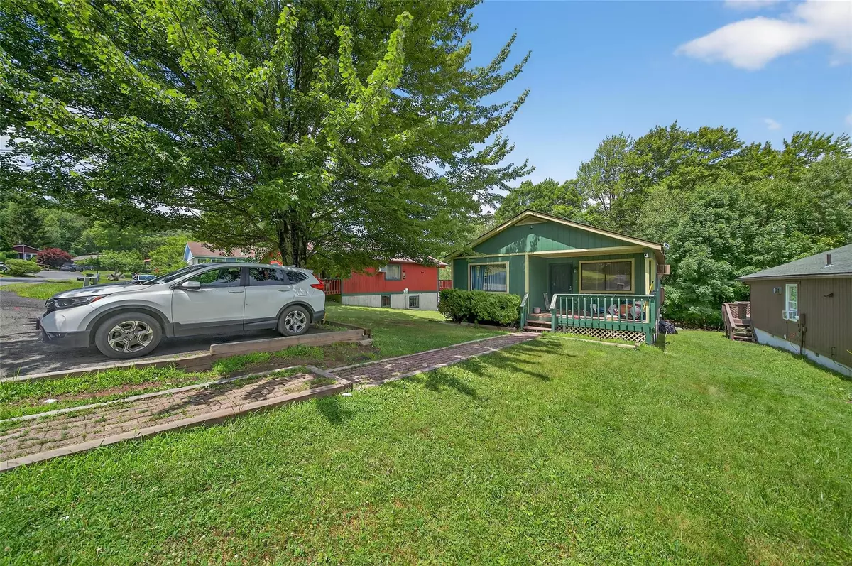 South Fallsburg, NY 12779,38 Timber Hill LN