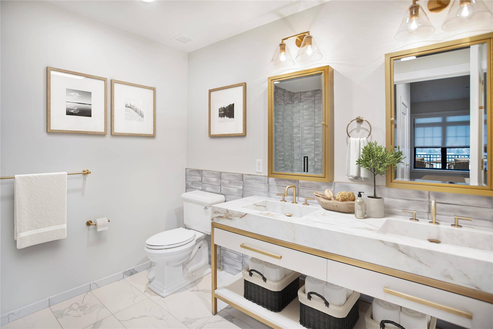 Westbury, NY 11590,695 Merrick AVE #636