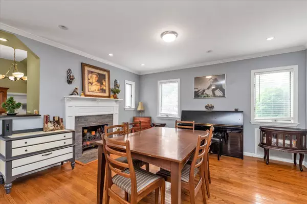 Glen Cove, NY 11542,1 Willits RD