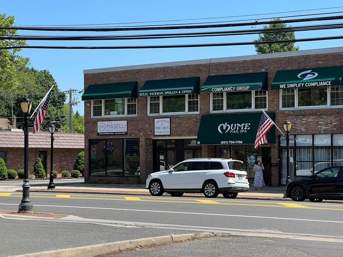 52 Broadway, Greenlawn, NY 11740