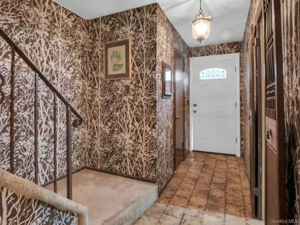 Bronxville, NY 10708,118 Texas AVE #118