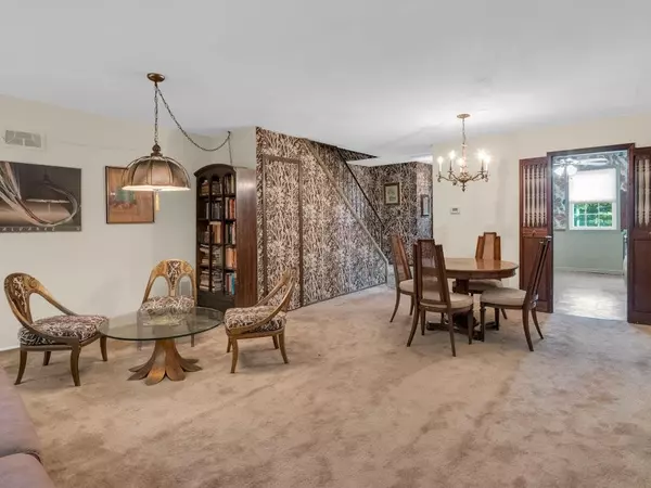 Bronxville, NY 10708,118 Texas AVE #118