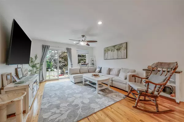 Oakdale, NY 11769,2411 Wilshire LN #2411