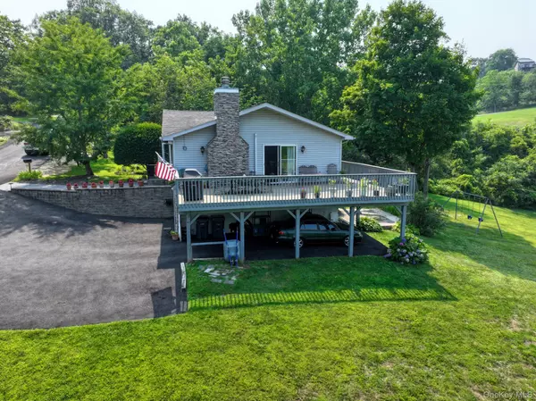 Marlboro, NY 12542,15 Kris Korner DR