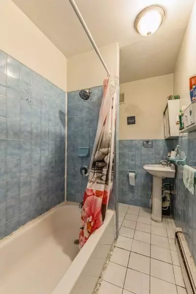 Elmhurst, NY 11373,4808 92nd ST
