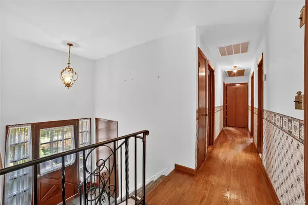 Amawalk, NY 10501,14 Arden DR