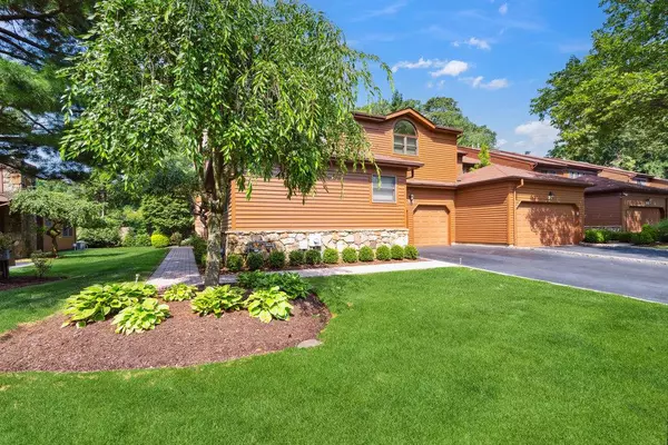 Jericho, NY 11753,26 Hunt CT