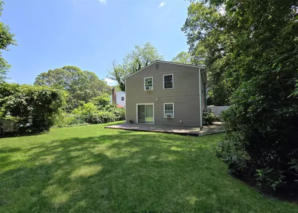 Shirley, NY 11967,187 Carleton DR