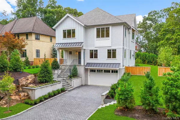 Larchmont, NY 10538,4 Burton RD