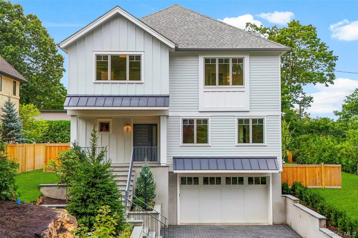 Larchmont, NY 10538,4 Burton RD